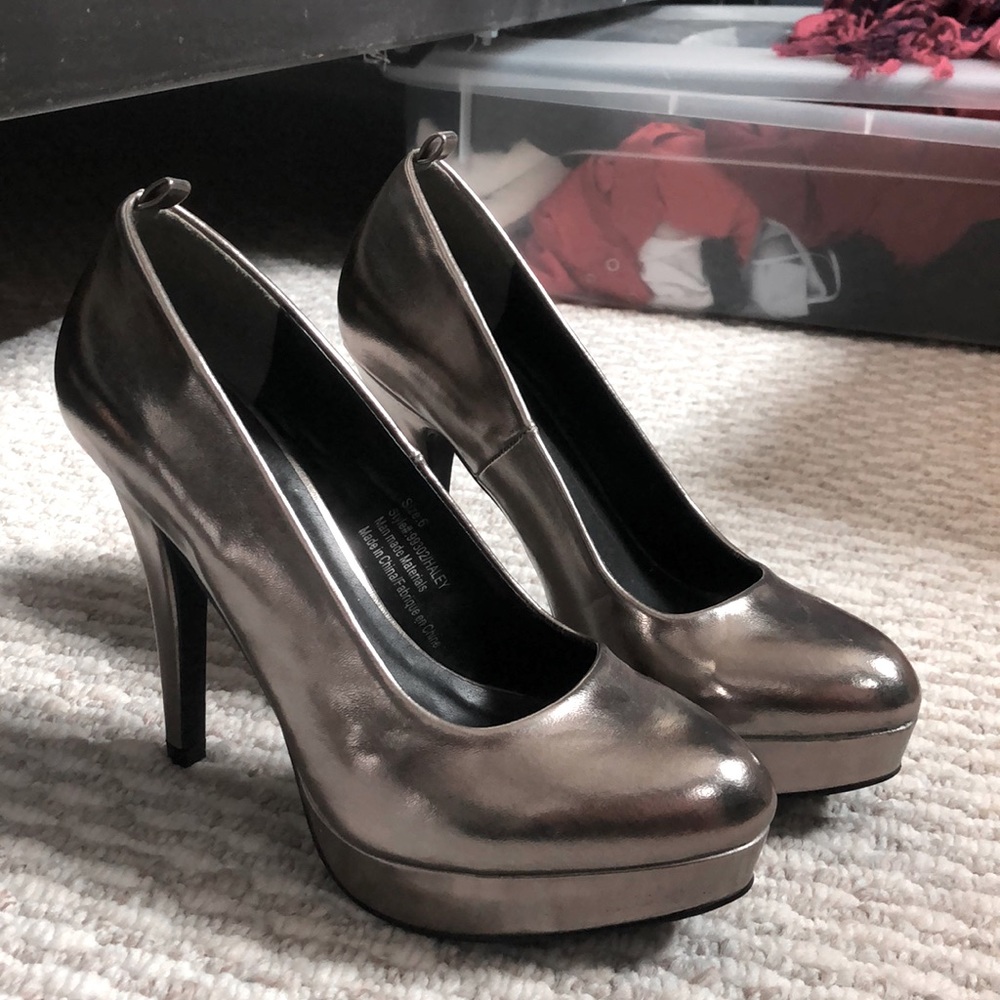 Silver Pump Heels size 6